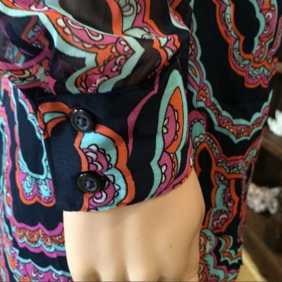 Banana Republic || Woman’s long sleeve button down Dress size 4 - Picture 7 of 9